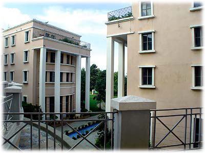 �z�e���̒���