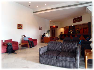 �z�e���̃��r�[