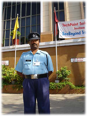 �z�e���̃K�[�h�}��